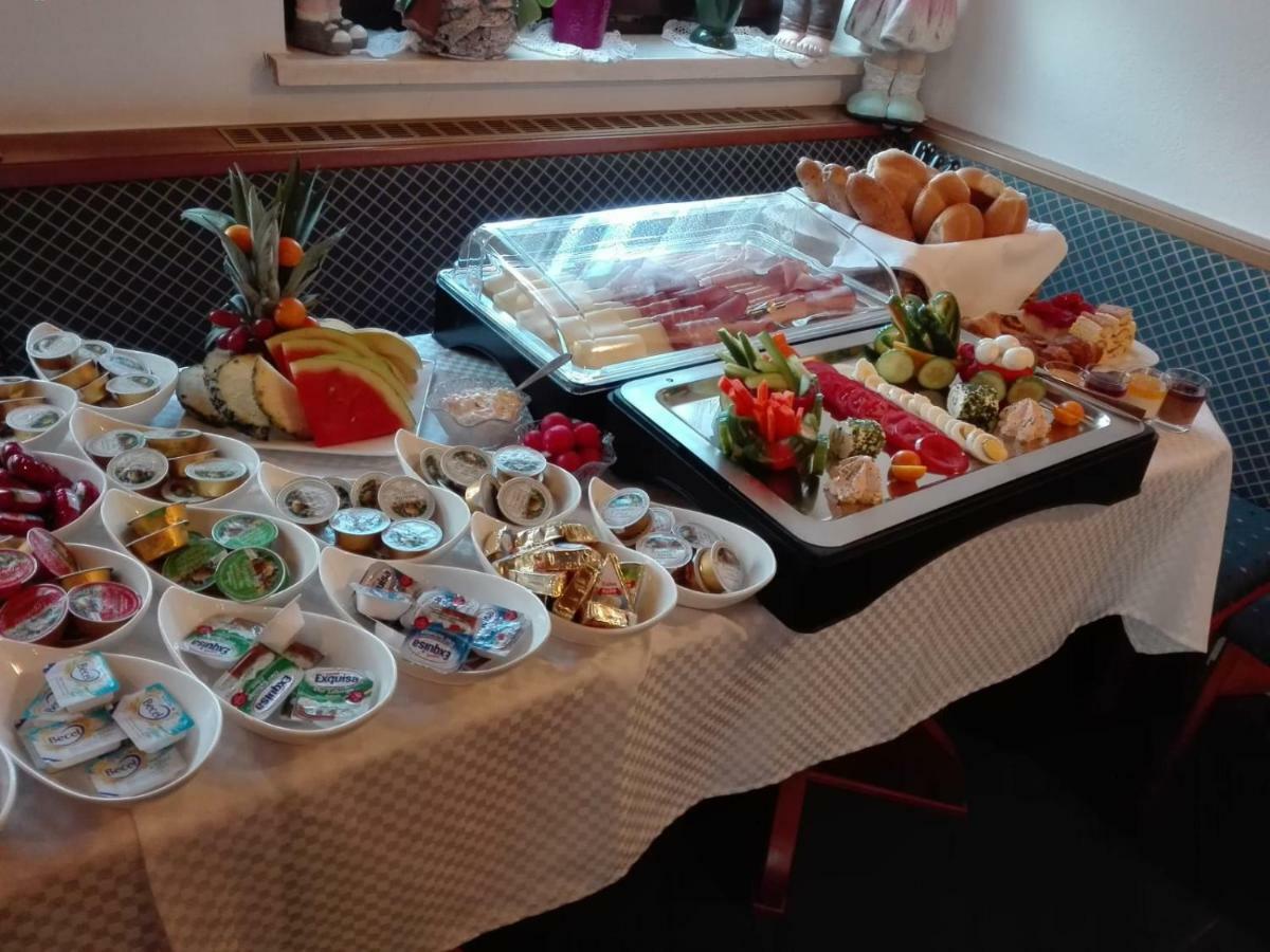 Gaestehaus Cafe Andrea Köflach Zewnętrze zdjęcie